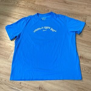 Nike shirt size XL